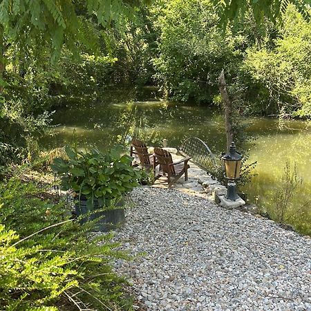 Bed and Breakfast En Bord De Riviere Casseneuil Exterior foto