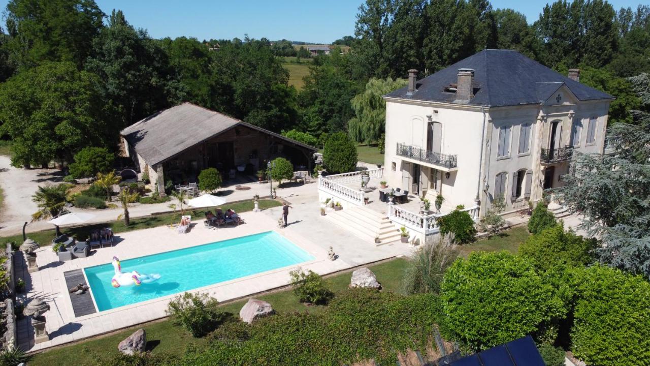 Bed and Breakfast En Bord De Riviere Casseneuil Exterior foto