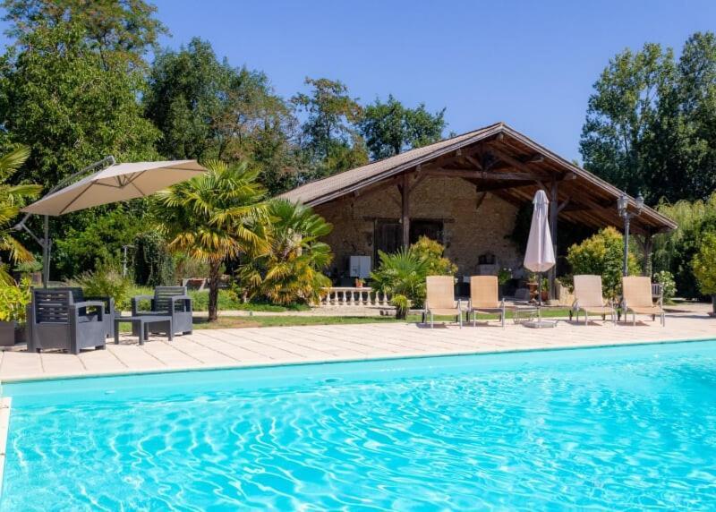 Bed and Breakfast En Bord De Riviere Casseneuil Exterior foto