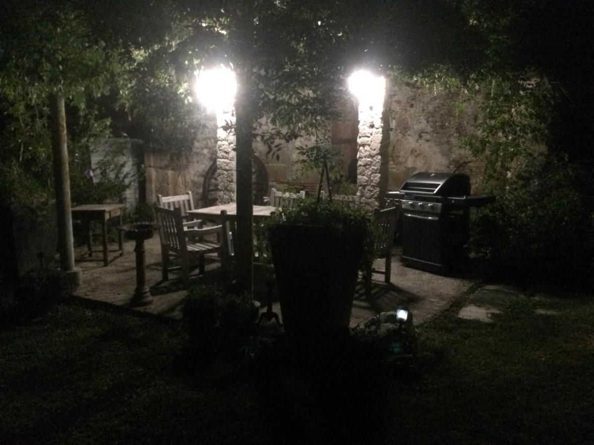 Bed and Breakfast En Bord De Riviere Casseneuil Exterior foto